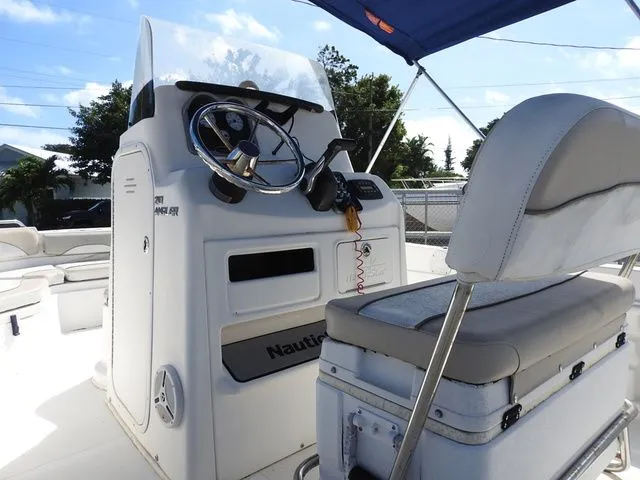 Slide: The Image of NauticStar 21VS 2015 - 9