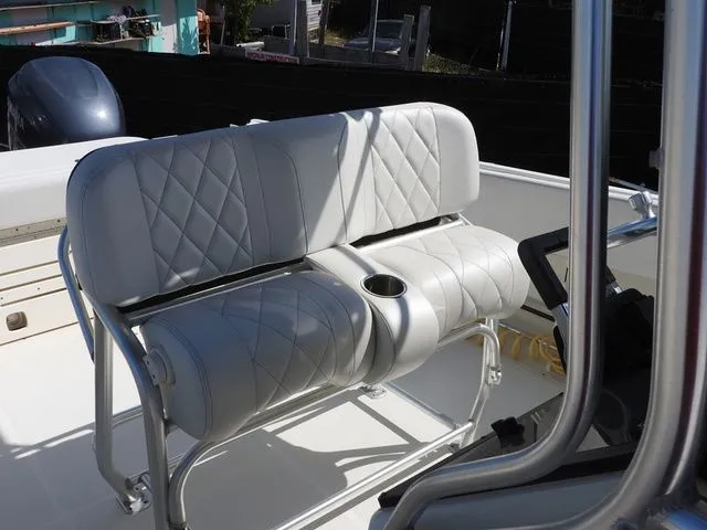 Slide: The Image of Hydra-Sports 2800cc 2005 - 16