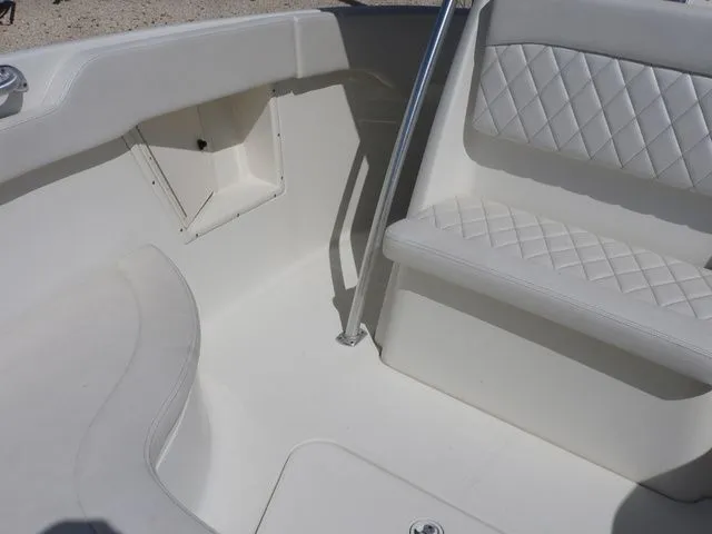 Slide: The Image of Hydra-Sports 2800cc 2005 - 19