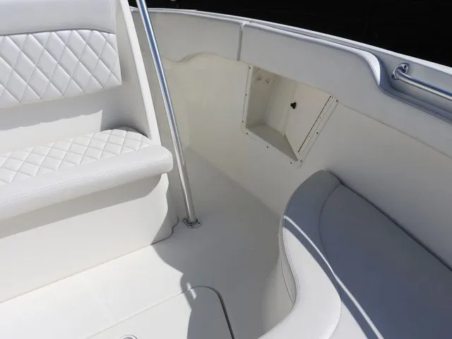 Slide: The Image of Hydra-Sports 2800cc 2005 - 20