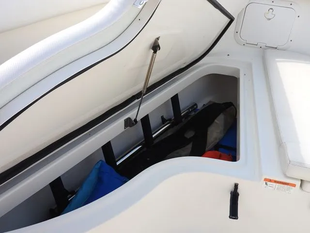 Slide: The Image of Hydra-Sports 2800cc 2005 - 21