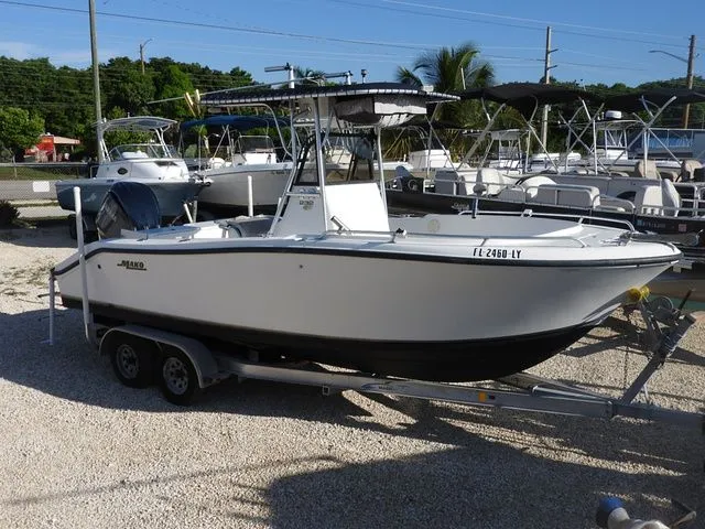 Slide: The Image of Mako 232 Center Console 2000 - 1