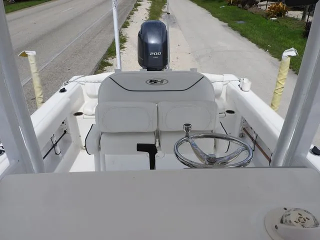 Slide: The Image of Sea Hunt Ultra 225 2015 - 14