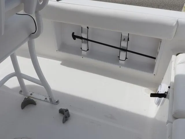 Slide: The Image of Sea Hunt Ultra 225 2015 - 15