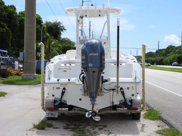 Slide: The Image of Sea Hunt Ultra 225 2015 - 3