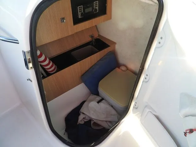 Slide: The Image of Robalo 227DC 2013 - 10