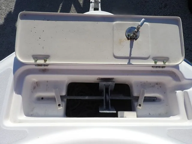 Slide: The Image of Robalo 227DC 2013 - 13