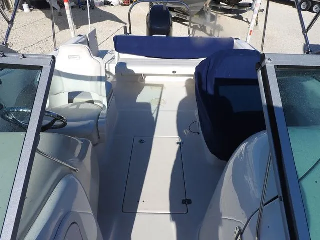 Slide: The Image of Robalo 227DC 2013 - 15