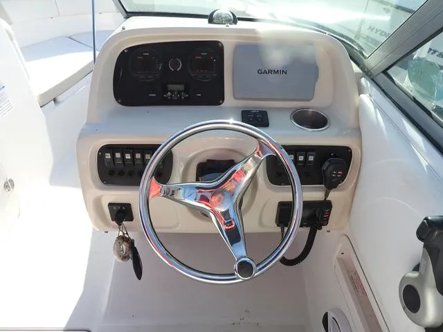 Slide: The Image of Robalo 227DC 2013 - 8