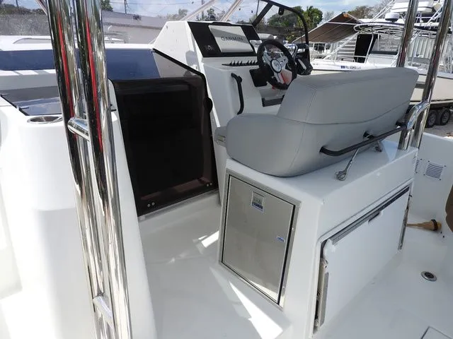 Slide: The Image of Beneteau Flyer 9 SUNdeck 2023 - 11