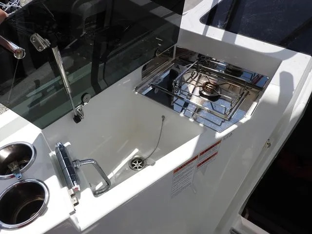 Slide: The Image of Beneteau Flyer 9 SUNdeck 2023 - 17