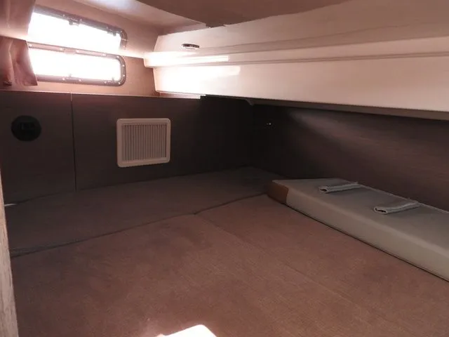 Slide: The Image of Beneteau Flyer 9 SUNdeck 2023 - 23