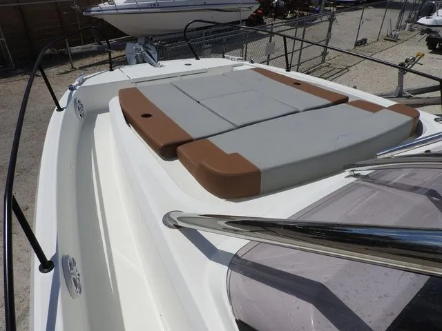 Slide: The Image of Beneteau Flyer 9 SUNdeck 2023 - 27
