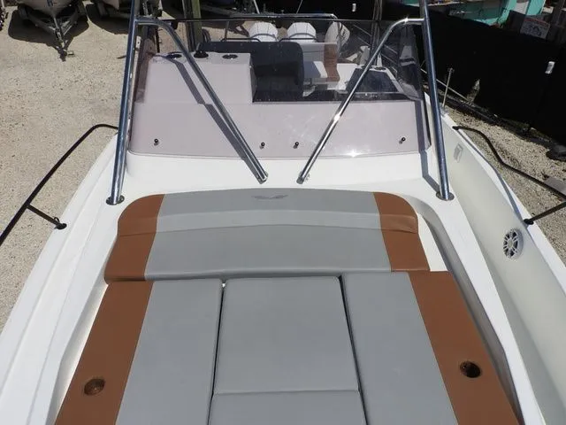 Slide: The Image of Beneteau Flyer 9 SUNdeck 2023 - 28