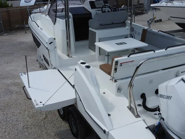 Slide: The Image of Beneteau Flyer 9 SUNdeck 2023 - 5