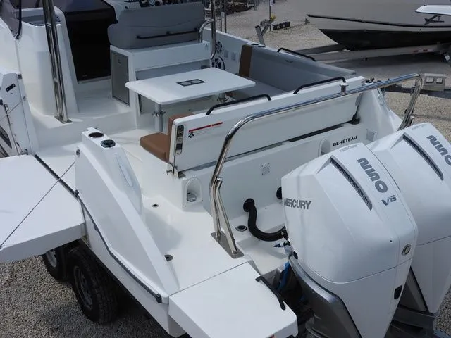 Slide: The Image of Beneteau Flyer 9 SUNdeck 2023 - 6