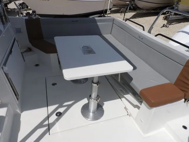 Slide: The Image of Beneteau Flyer 9 SUNdeck 2023 - 7