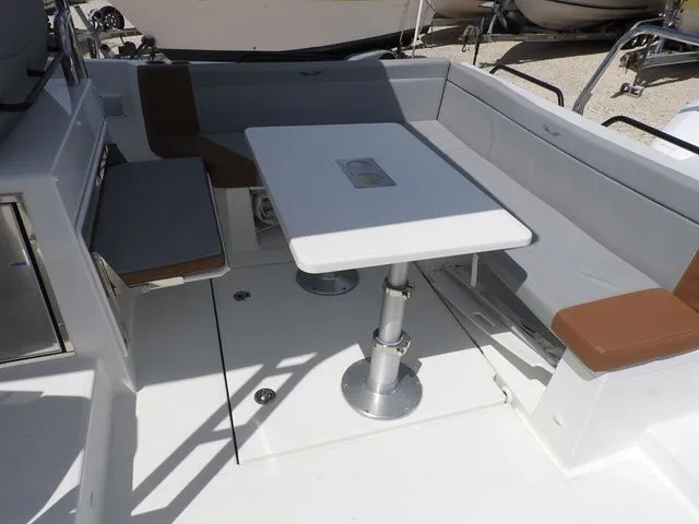 Slide: The Image of Beneteau Flyer 9 SUNdeck 2023 - 8