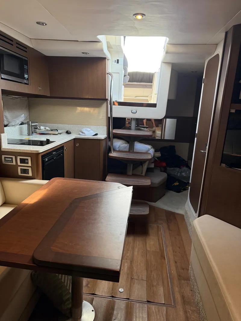 Slide: The Image of Sea Ray Sundancer 350 2015 - 14