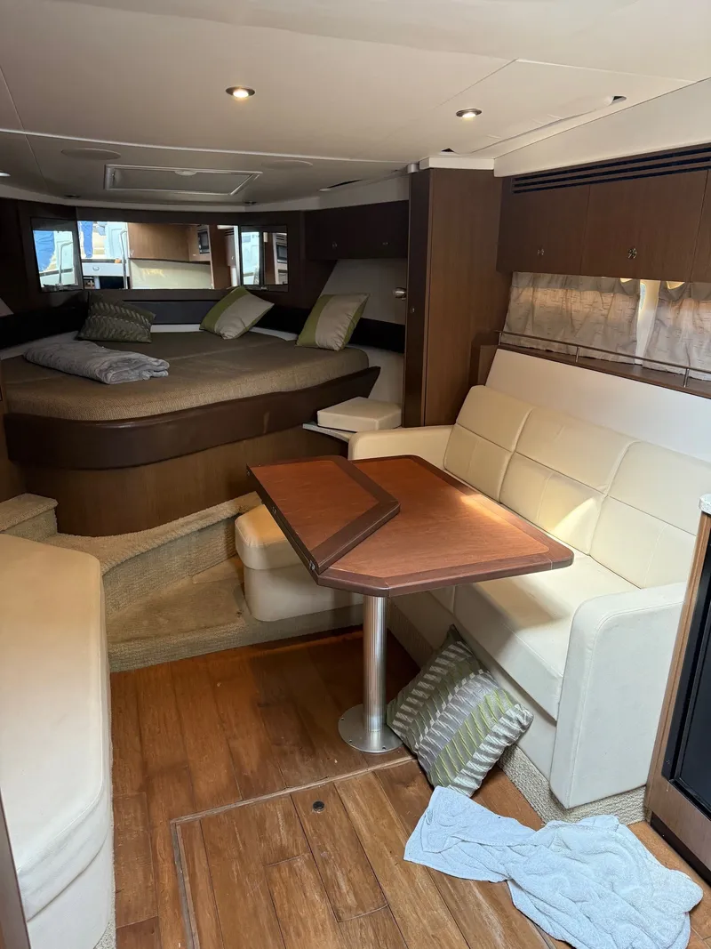 Slide: The Image of Sea Ray Sundancer 350 2015 - 17