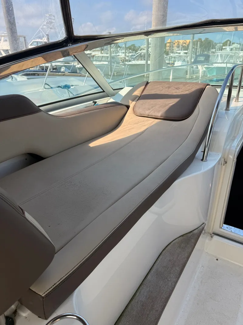 Slide: The Image of Sea Ray Sundancer 350 2015 - 6