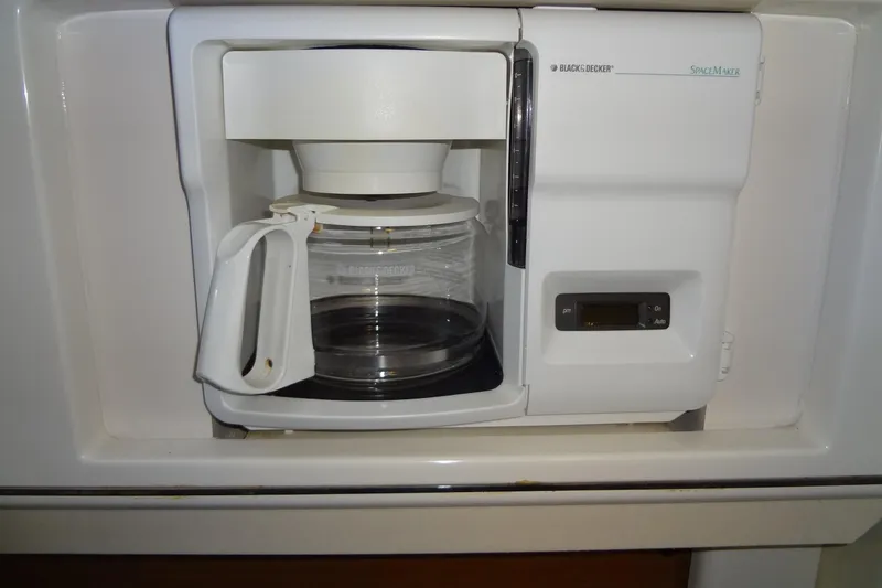 Slide: The Image of Built-in Black & Decker coffee maker on 2000 Monterey 302 Cruiser yacht. - 37