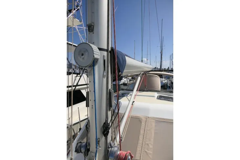 Slide: The Image of 2002 Tayana 460 Vancouver Pilothouse sailboat mast and rigging in marina. - 72
