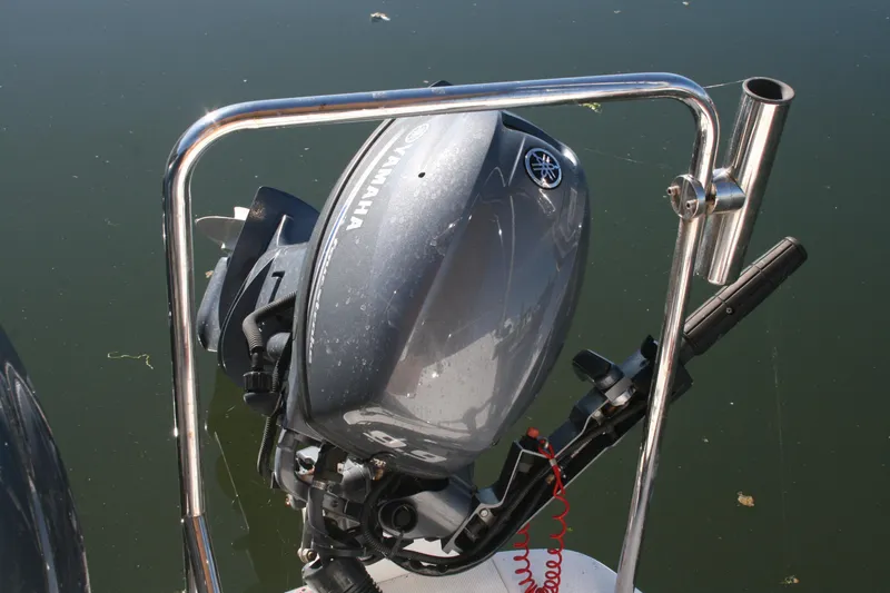 Slide: The Image of Yamaha outboard motor on 2018 Ranger Tugs R-23 boat, viewed from above. - 33