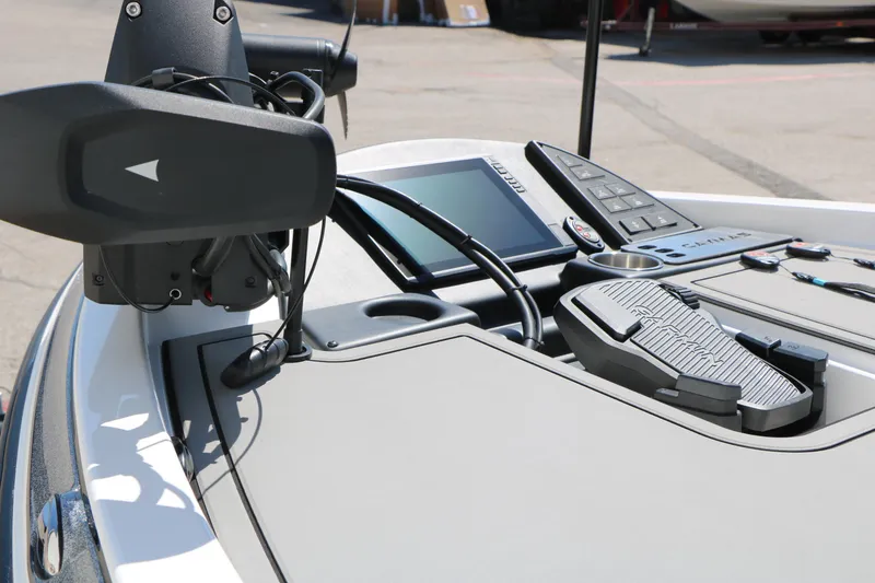 Slide: The Image of 2025 Caymas CX 21 PRO boat dashboard with advanced controls and display screen. - 38