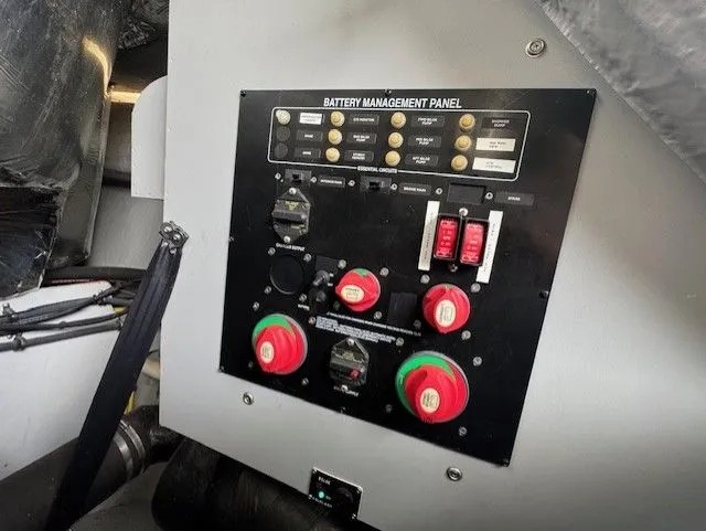 Slide: The Image of Meridian 391 Sedan 2007 - 36