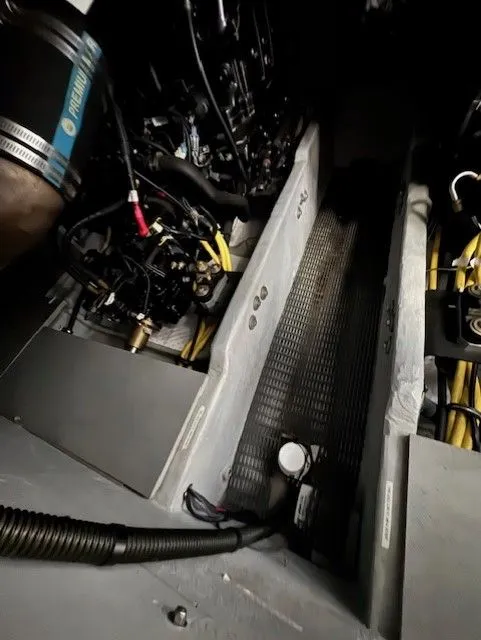 Slide: The Image of Meridian 391 Sedan 2007 - 38