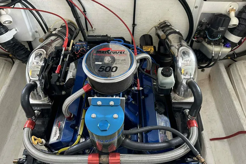 Slide: The Image of 1997 Fountain 29 Fever engine with MerCruiser 500 EFI, showcasing high-performance components. - 14