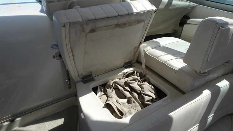 Slide: The Image of Maxum 3700 SCR 1998 - 14