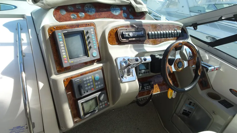 Slide: The Image of Maxum 3700 SCR 1998 - 16