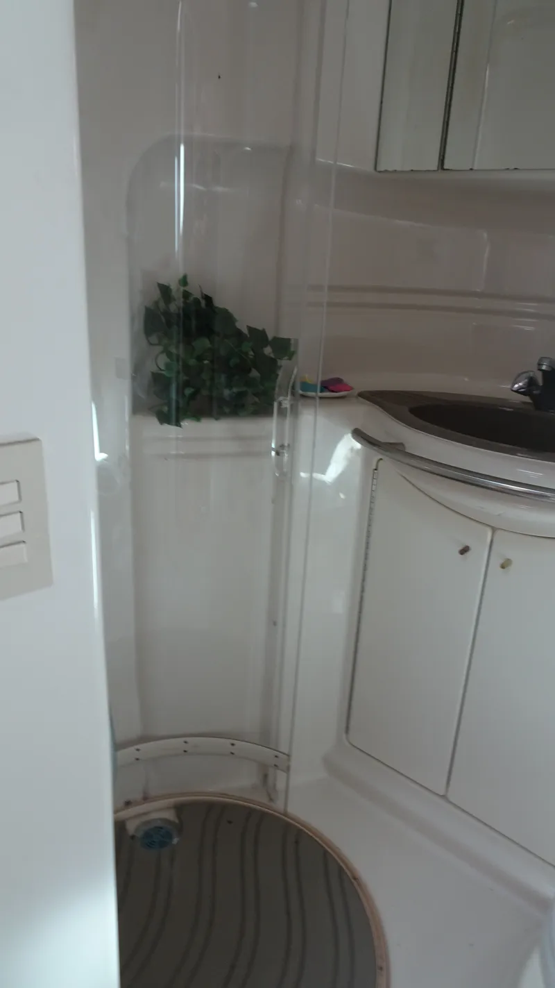 Slide: The Image of Maxum 3700 SCR 1998 - 32