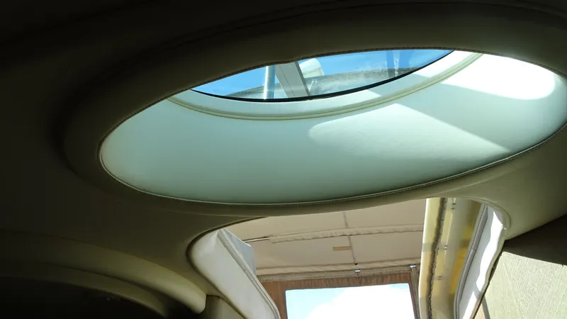 Slide: The Image of Maxum 3700 SCR 1998 - 36