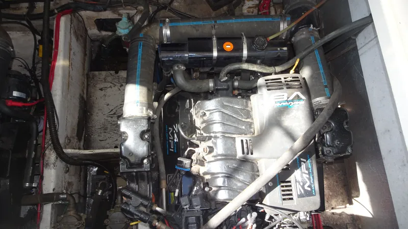 Slide: The Image of Maxum 3700 SCR 1998 - 42