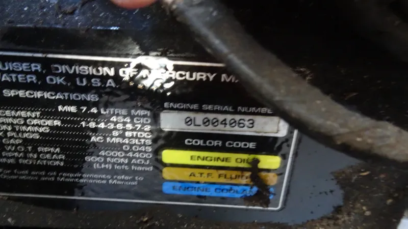 Slide: The Image of Maxum 3700 SCR 1998 - 45