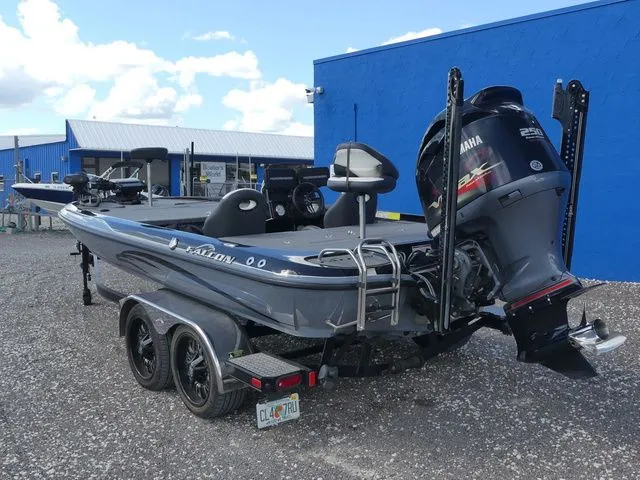 Slide: The Image of Falcon F20 PREDATOR 2021 - 6