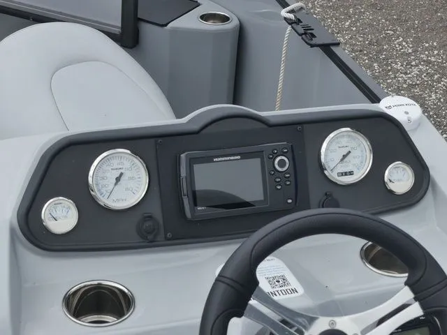 Slide: The Image of Bentley Pontoons Fish 200 4-Point 2024 - 20