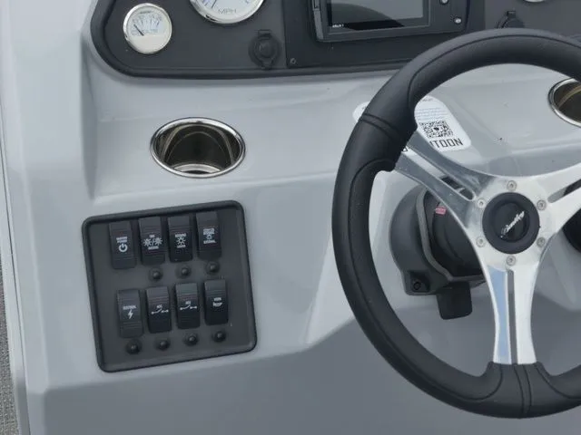 Slide: The Image of Bentley Pontoons Fish 200 4-Point 2024 - 21