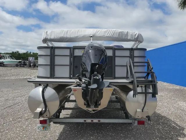 Slide: The Image of Bentley Pontoons Fish 200 4-Point 2024 - 5