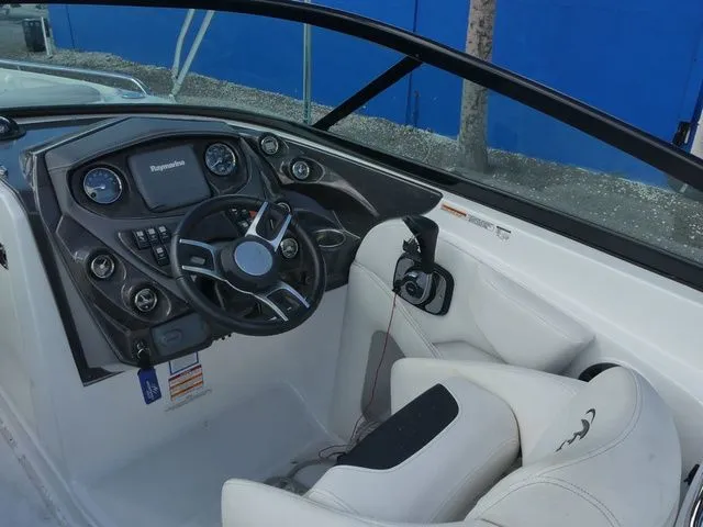 Slide: The Image of Monterey 264FS 2016 - 14