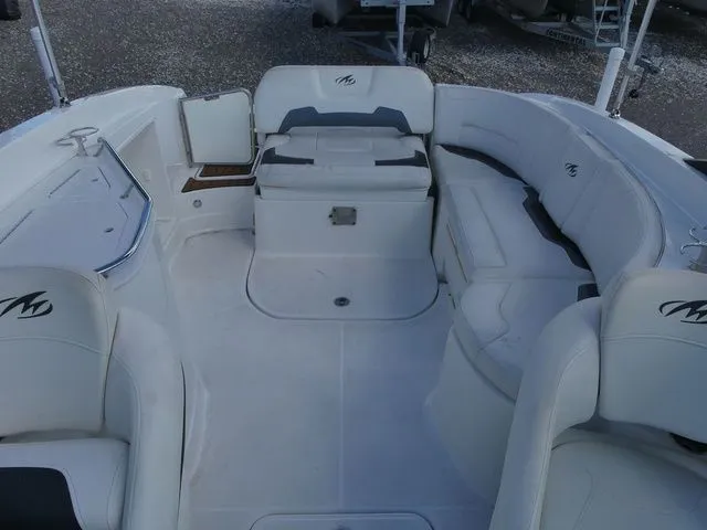 Slide: The Image of Monterey 264FS 2016 - 19