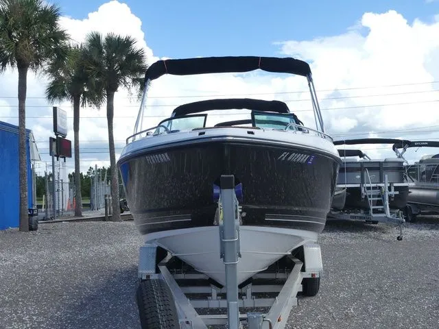 Slide: The Image of Monterey 264FS 2016 - 3