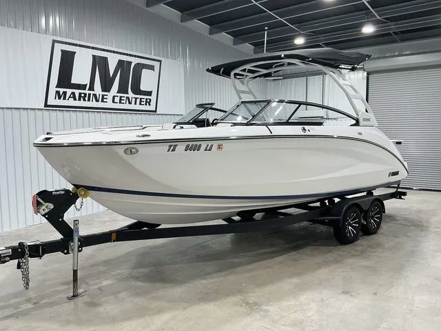 Slide: The Image of Yamaha 252SE 2024 - 1