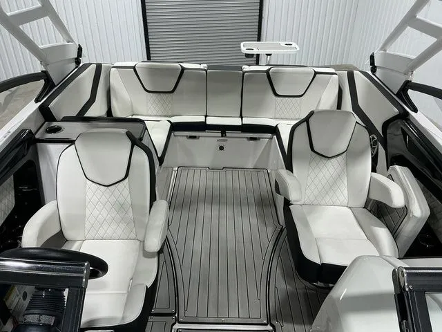 Slide: The Image of Yamaha 252SE 2024 - 15