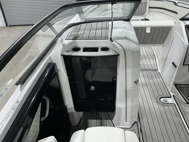 Slide: The Image of Yamaha 252SE 2024 - 17