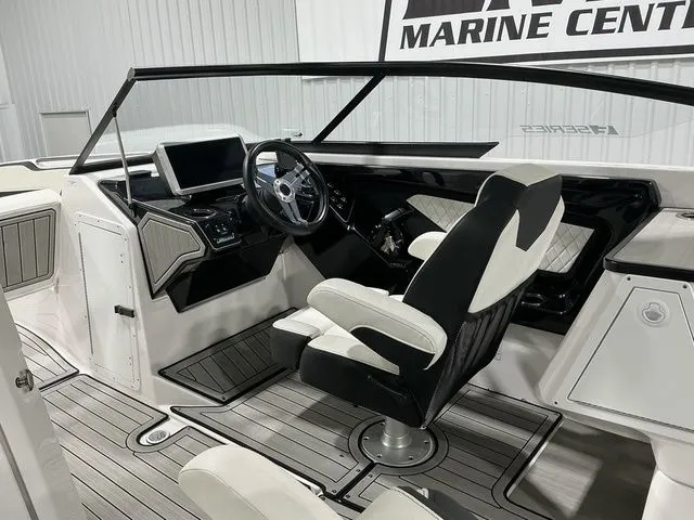 Slide: The Image of Yamaha 252SE 2024 - 18