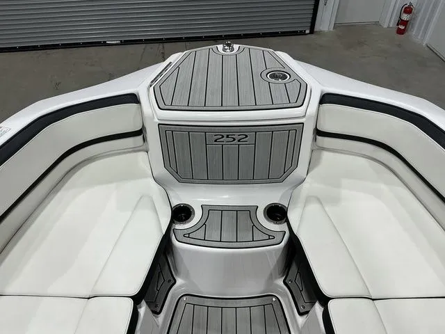 Slide: The Image of Yamaha 252SE 2024 - 20